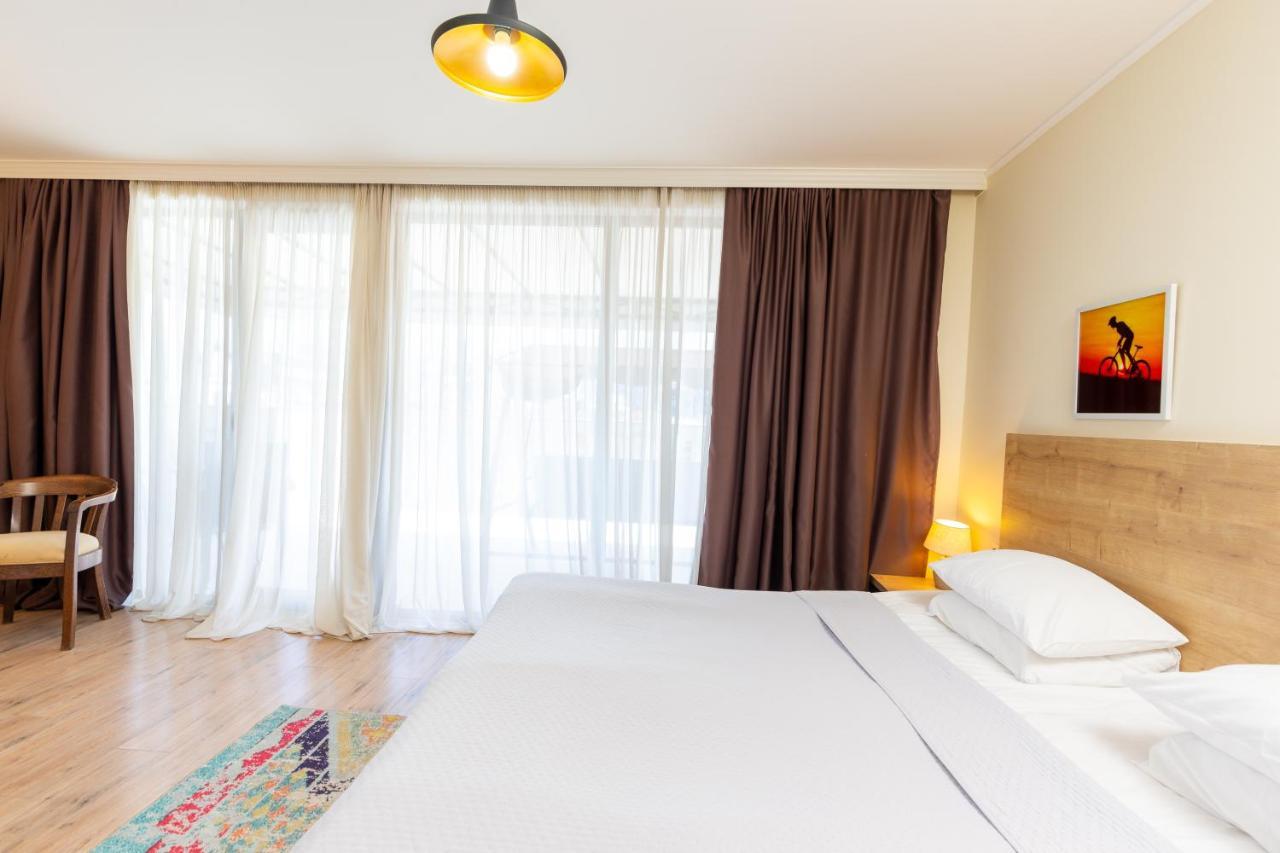 Hotel N16 Batumi Luaran gambar