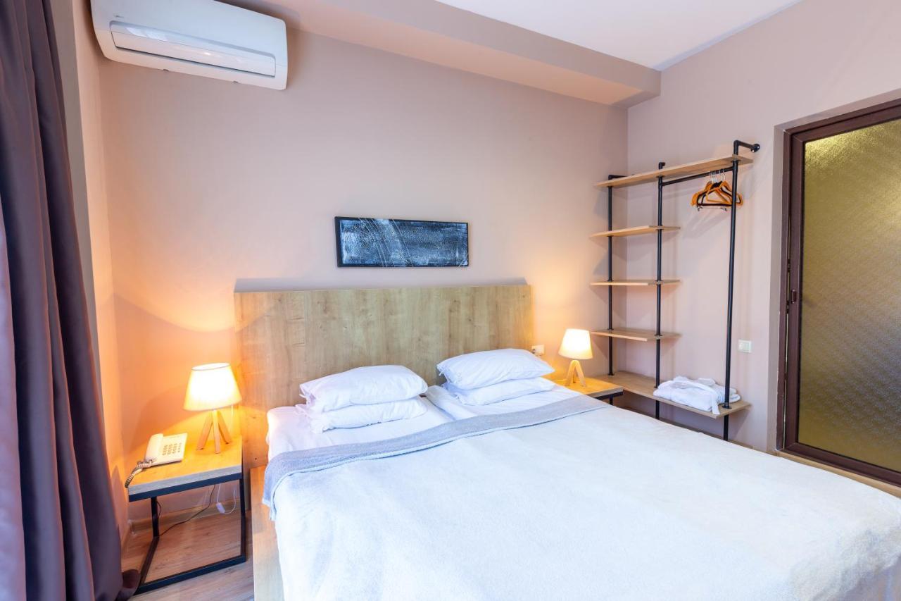 Hotel N16 Batumi Luaran gambar