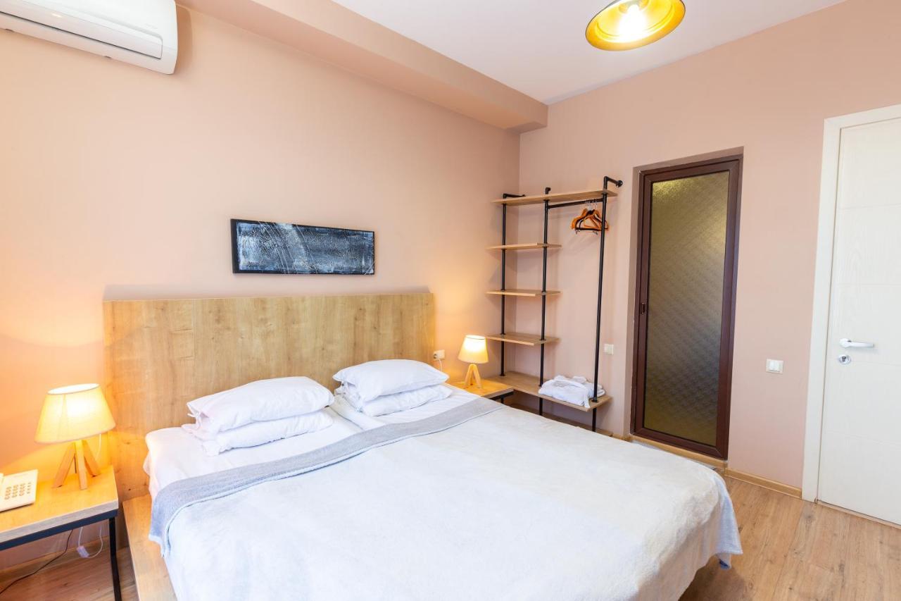 Hotel N16 Batumi Luaran gambar