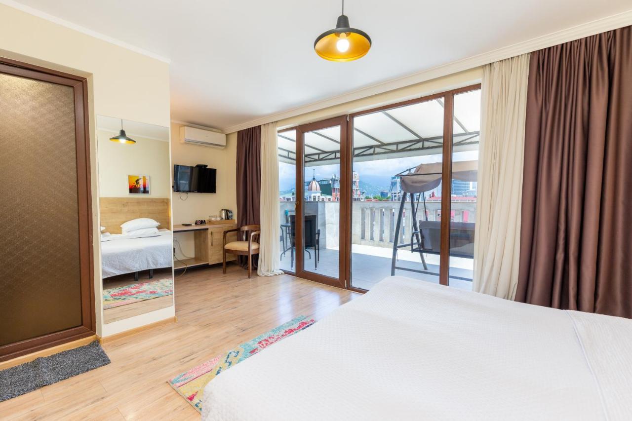 Hotel N16 Batumi Luaran gambar