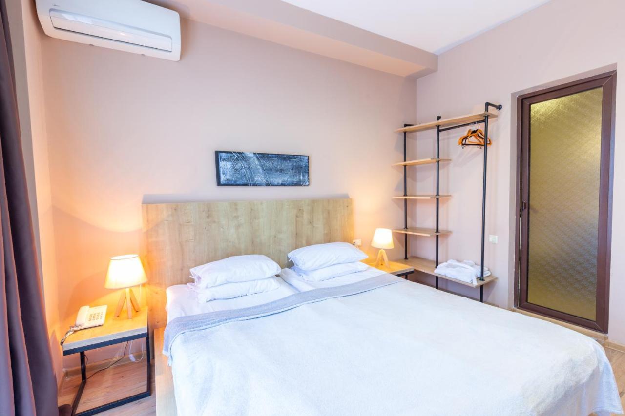 Hotel N16 Batumi Luaran gambar