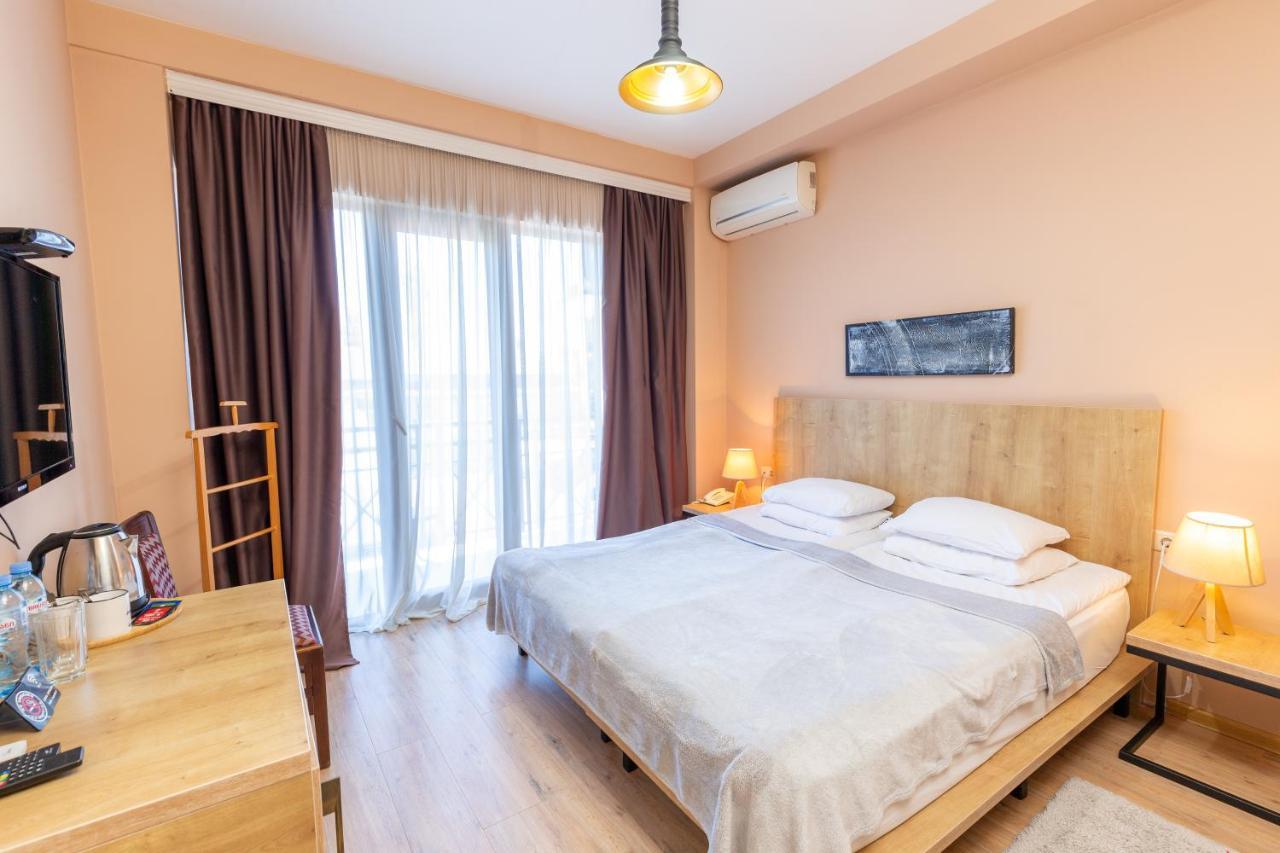 Hotel N16 Batumi Luaran gambar