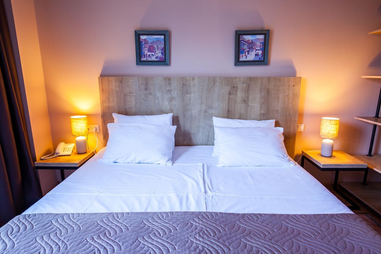 Hotel N16 Batumi Luaran gambar