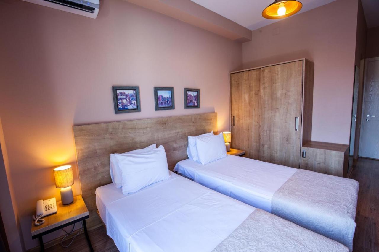 Hotel N16 Batumi Luaran gambar